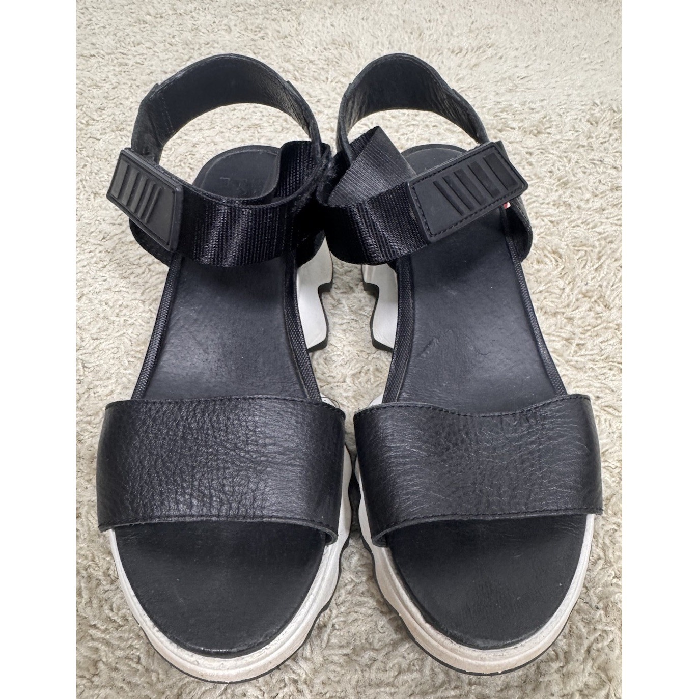 Sorel Kinetic Black Leather Athletic Slingback Scalloped Wedge Sandals Size 7.5